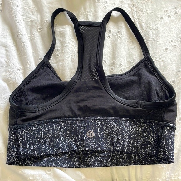 Sports bra Lululemon - Picture 1 of 2